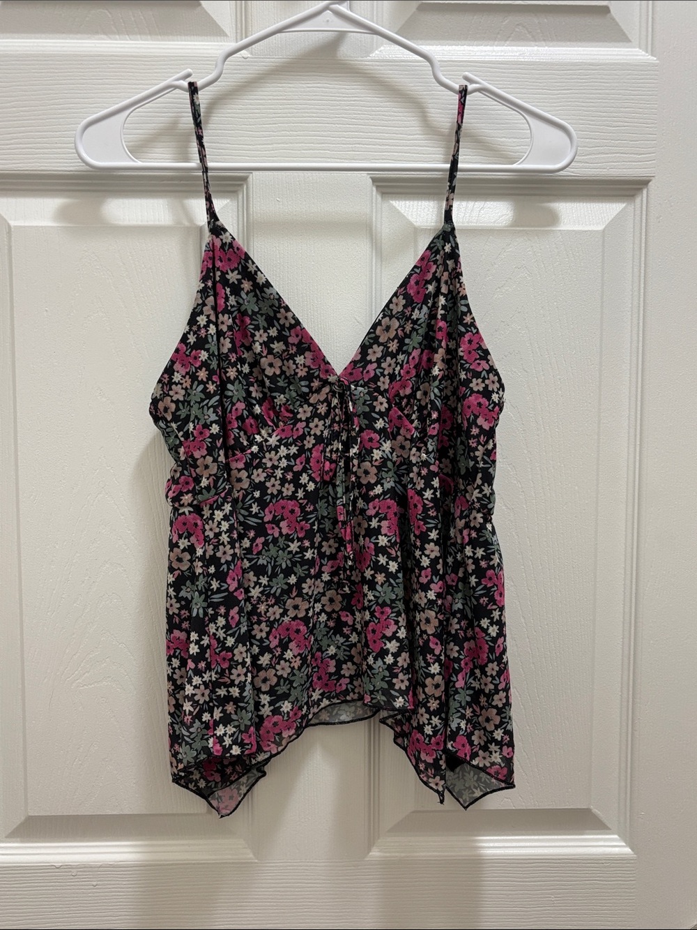 Almost Famous Black Floral V-Neck Spaghetti Strap Cami